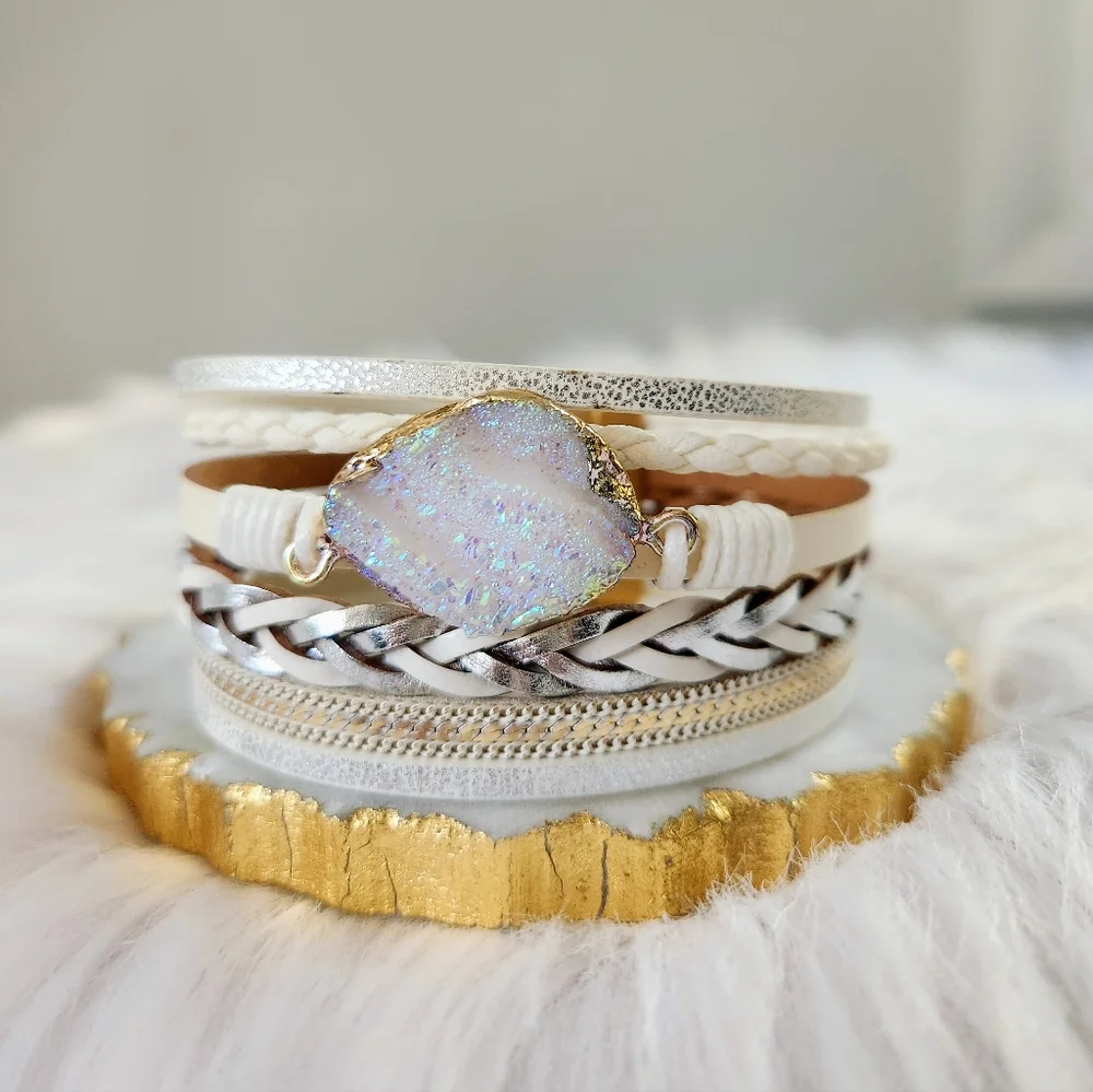 New Ryze Women's Vegan Leather Wrap with Iridescent Druzy Bracelet - Picture 2 of 5